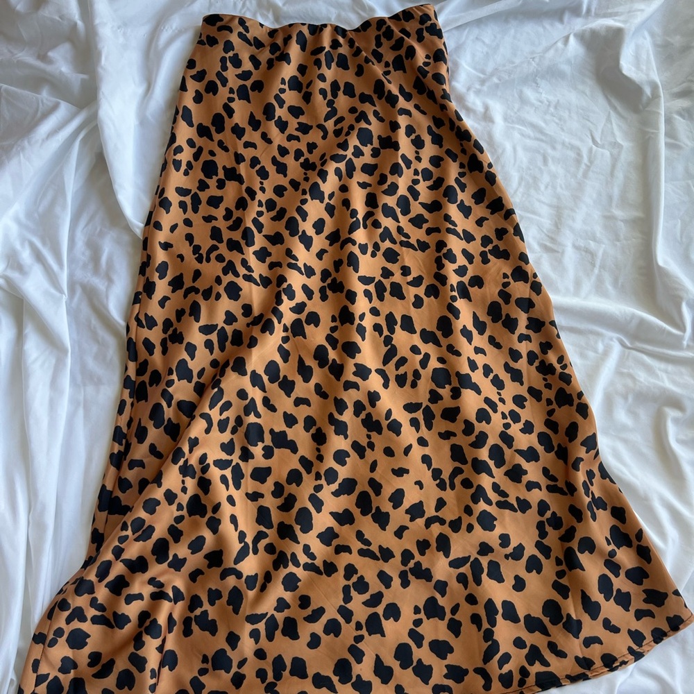 Urban Outfitters Tan and Black Leopard Print Maxi Skirt